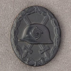 Wound Badge 1939 (second type) in black [Rudolf Wächtler & Lange KG] Counter-relief    
