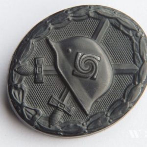 Wound Badge 1939 (second type) in black [Rudolf Wächtler & Lange KG] Counter-relief    