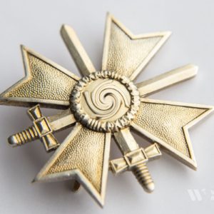 War Merit Cross 1st Class with swords [Deschler & Sohn], 1, L/10