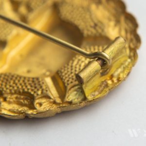 Wound Badge 1918 in gold  Counter-relief    Set with dress miniature