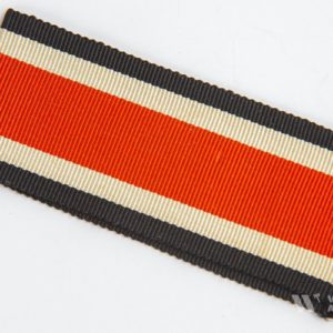 Iron Cross 1939 2nd Class / Frosty silvering.