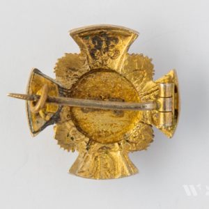 A sign of graduation from a military educational institution -    Alexander Military College [Unidentified manufacturer] A smaller version for wearing on a tailcoat (in silver)