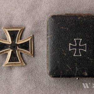 Iron Cross 1939 1st Class / Original case.