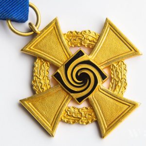 40-Year Long Service Award for civilian officials   