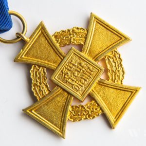 40-Year Long Service Award for civilian officials   