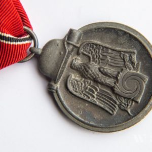 Medal for the Winter Campaign in the East 1941/42 [Moritz Hausch AG] Stamp - 127 Original packaging