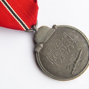 Medal for the Winter Campaign in the East 1941/42 [Moritz Hausch AG] Stamp - 127 Original packaging