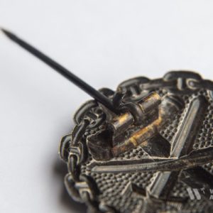 Naval Wound Badge 1918 in black  Counter-relief    