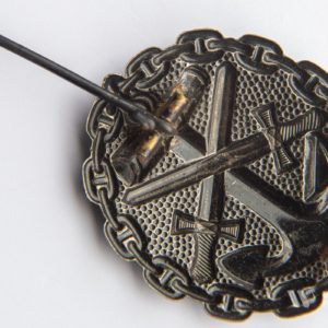 Naval Wound Badge 1918 in black  Counter-relief    