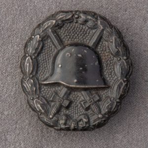 Wound Badge 1918 in black Counter-relief D.R.G.M. mark on the catch hook