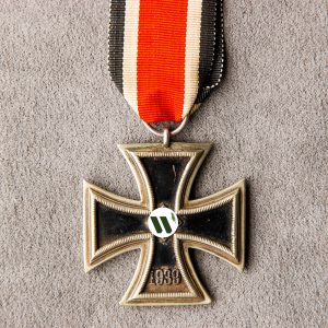 Iron Cross 1939 2nd Class / Rare type.