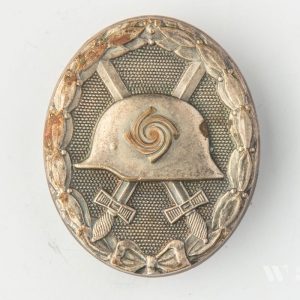 Wound Badge 1939 (second type) in silver [Gustav Brehmer] Solid Buntmetall