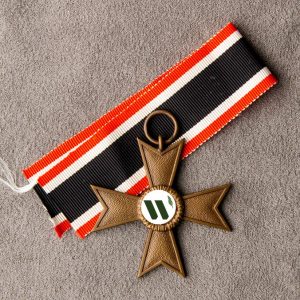 War Merit Cross 2nd Class without swords [Deschler & Sohn], 1, L/10 Mint Original wrapping paper