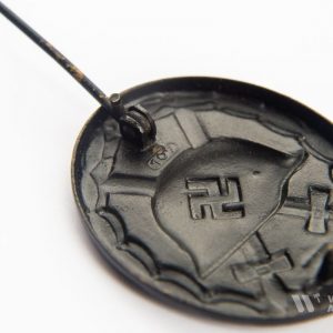 Wound Badge 1939 (second type) in black [Carl Wild] Counter-relief