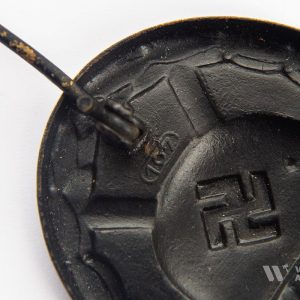 Wound Badge 1939 (second type) in black [Carl Wild] Counter-relief