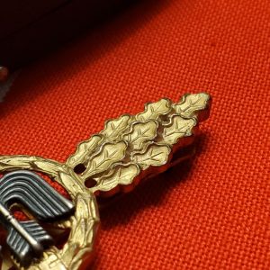 Fighter Pilot's Badge in gold   Original case