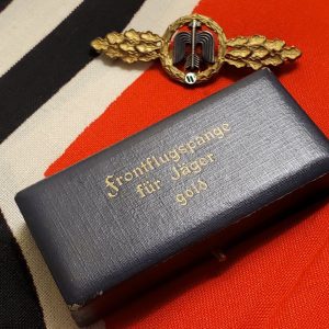 Fighter Pilot's Badge in gold   Original case