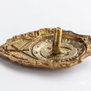 Badge of distinction 