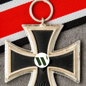 Iron Cross 1939 2nd Class [Berg & Nolte], 40 / Frosty silvering.