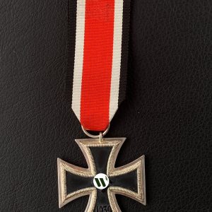 Iron Cross 1939 2nd Class / Set includes a field spang.