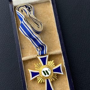 Cross of Honour of the German Mother in gold [Franz Reischauer]  Original case