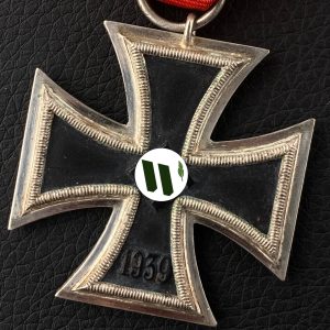 Iron Cross 1939 2nd Class / Set includes a field spang.