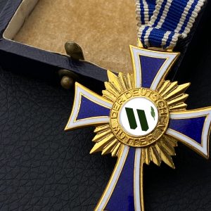 Cross of Honour of the German Mother in gold [Franz Reischauer]  Original case