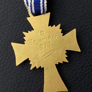 Cross of Honour of the German Mother in gold [Franz Reischauer]  Original case