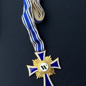 Cross of Honour of the German Mother in gold [Franz Reischauer]  Original case