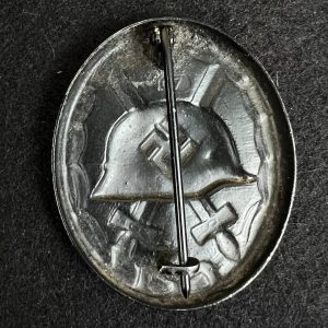 Wound Badge 1939 (second type) in black [Carl Wild] Counter-relief