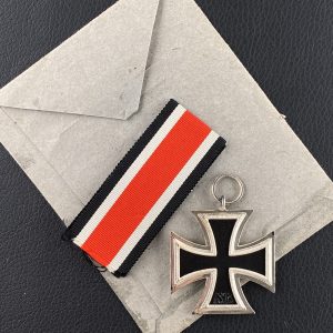Iron Cross 1939 2nd Class / Original packaging.