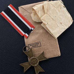 War Merit Cross 2nd Class without swords [Deschler & Sohn], 1, L/10   Original wrapping paper and packaging