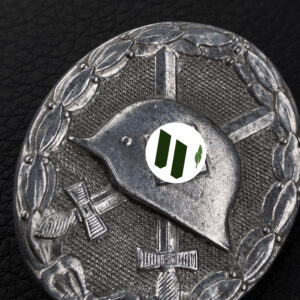 Wound Badge 1939 (second type) in silver Solid Zinc