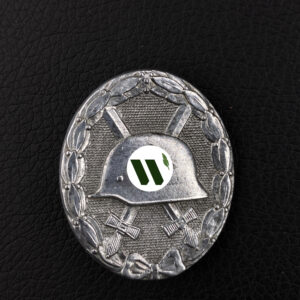 Wound Badge 1939 (second type) in silver Solid Zinc