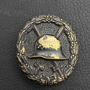 Wound Badge 1918 in black Counter-relief Rare type (single-piece hardware)