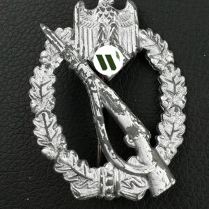 Infantry Assault Badge in silver