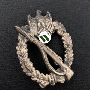 Infantry Assault Badge in silver