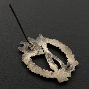 Infantry Assault Badge in silver