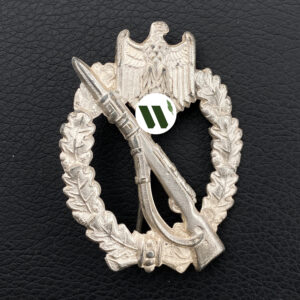 Infantry Assault Badge in silver Zinc Mint