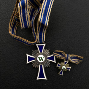 Cross of Honour of the German Mother in silver   Set: dress miniature