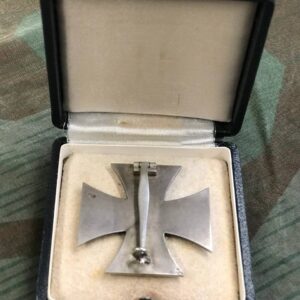 Iron Cross 1939 1st Class / Original case.