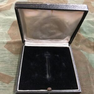 German Cross in gold    Original case