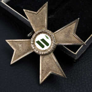 War Merit Cross 1st Class without swords [Deschler & Sohn], 1, L/10 Original case