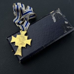 Cross of Honour of the German Mother in gold [Richard Sieper & Söhne]  Original case
