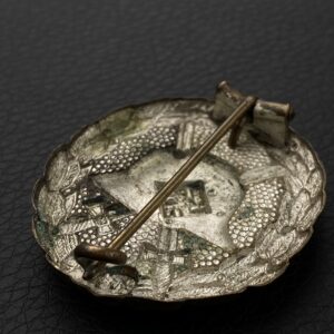 Wound Badge 1939 (first type, Condor Legion) in silver Counter-relief