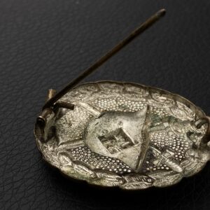 Wound Badge 1939 (first type, Condor Legion) in silver Counter-relief