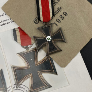 Iron Cross 1939 2nd Class    / Rare type / Original packaging.