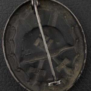Wound Badge 1939 (second type) in black [Klein & Quenzer A.G.] Counter-relief