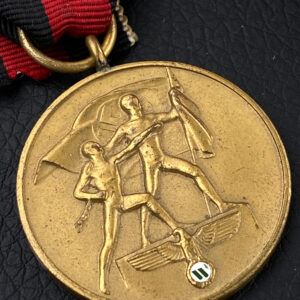 Sudetenland Medal with 'Prager Burg' ('Prague Castle') bar Original case 