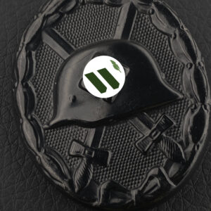 Wound Badge 1939 (second type) in black [Carl Wild] Counter-relief